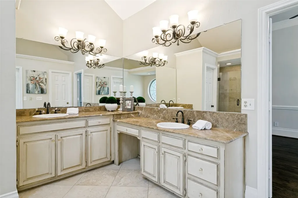 1000 Wiltshire Drive Carrollton TX 75007