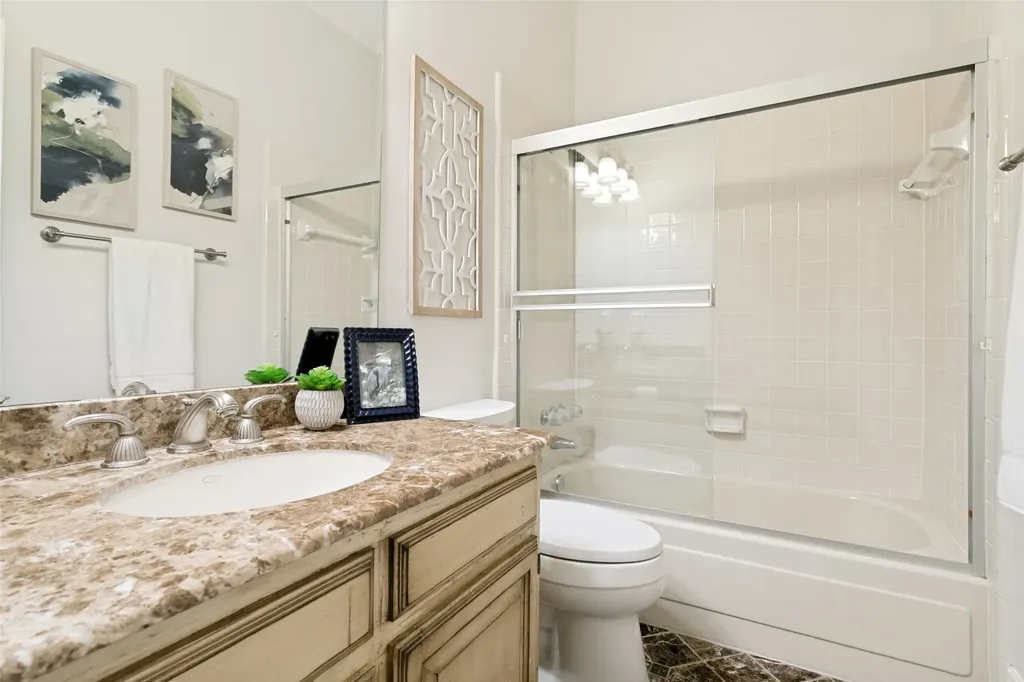 1000 Wiltshire Drive Carrollton TX 75007