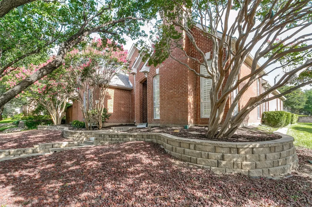 1000 Wiltshire Drive Carrollton TX 75007