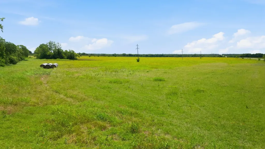 Lot 4 Highway 69 Whitewright TX 75491