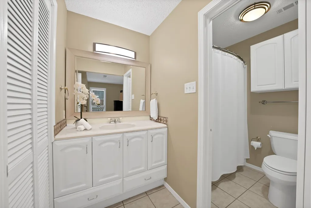 600 Mountain Laurel Lane Bedford TX 76021