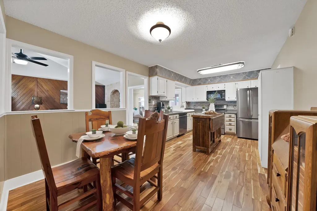 600 Mountain Laurel Lane Bedford TX 76021
