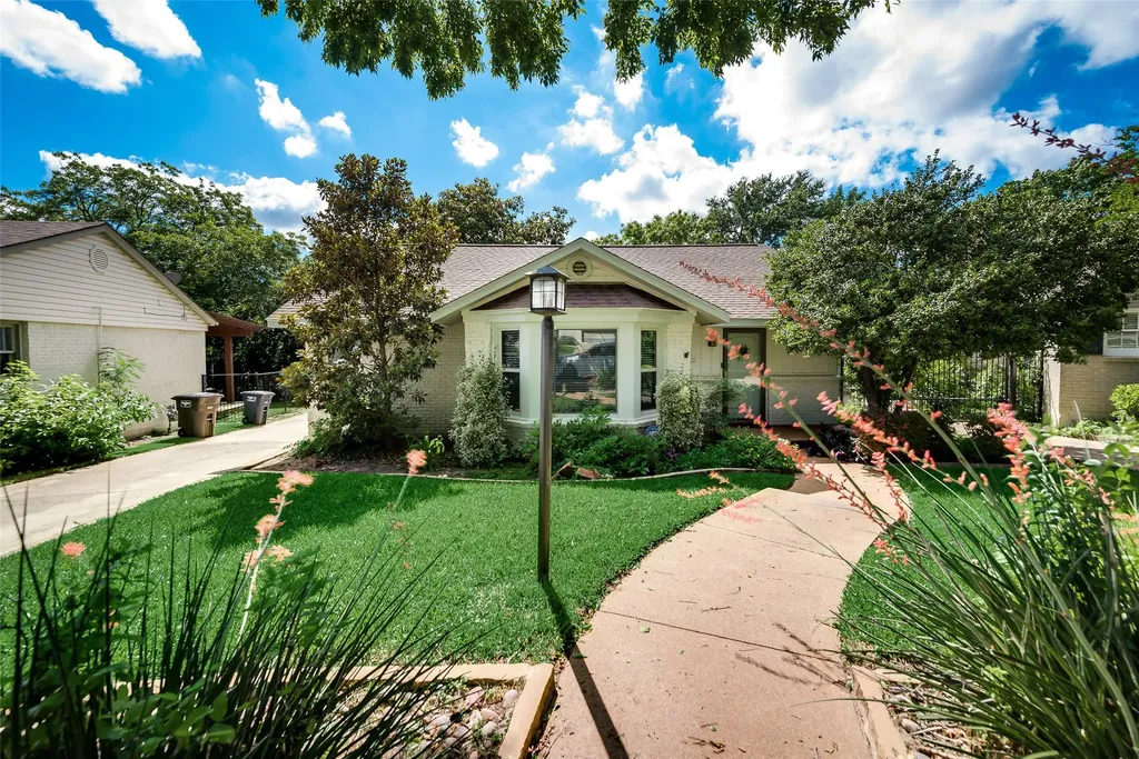 2536 Walsh Court Fort Worth TX 76109
