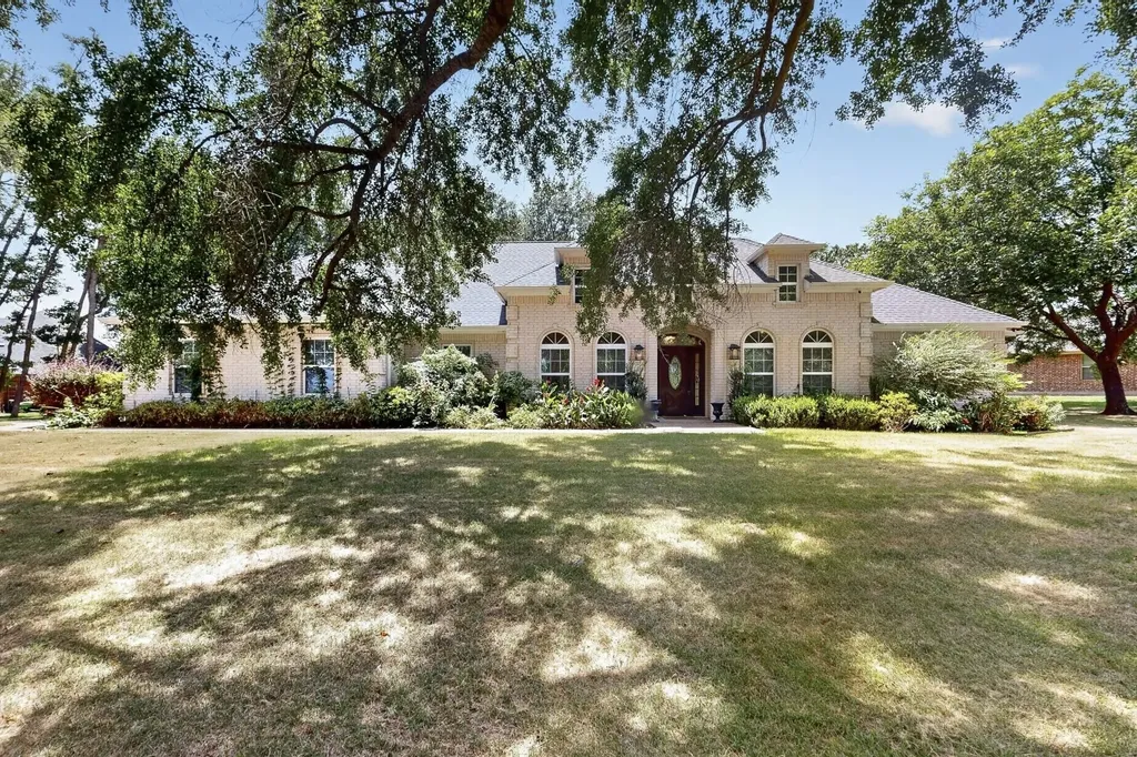 108 Cape Shore Drive Mabank TX 75143