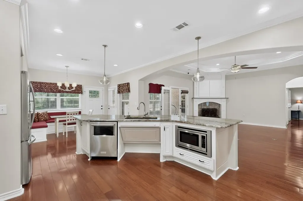 108 Cape Shore Drive Mabank TX 75143