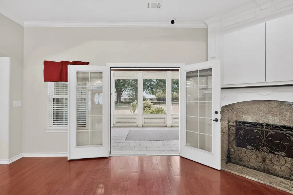 108 Cape Shore Drive Mabank TX 75143