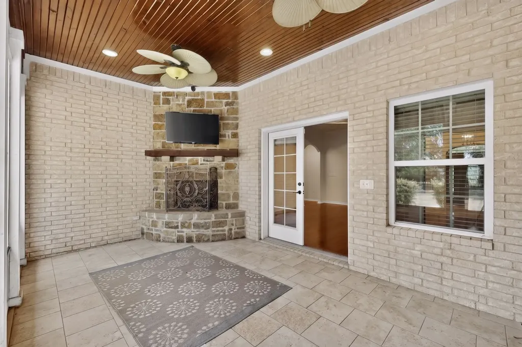 108 Cape Shore Drive Mabank TX 75143