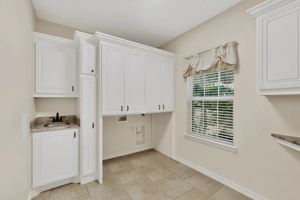 108 Cape Shore Drive Mabank TX 75143