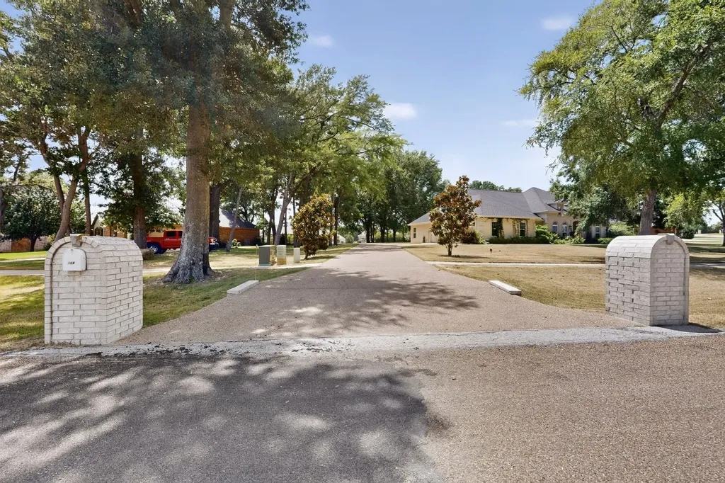 108 Cape Shore Drive Mabank TX 75143
