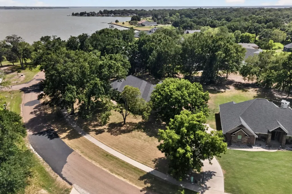 108 Cape Shore Drive Mabank TX 75143