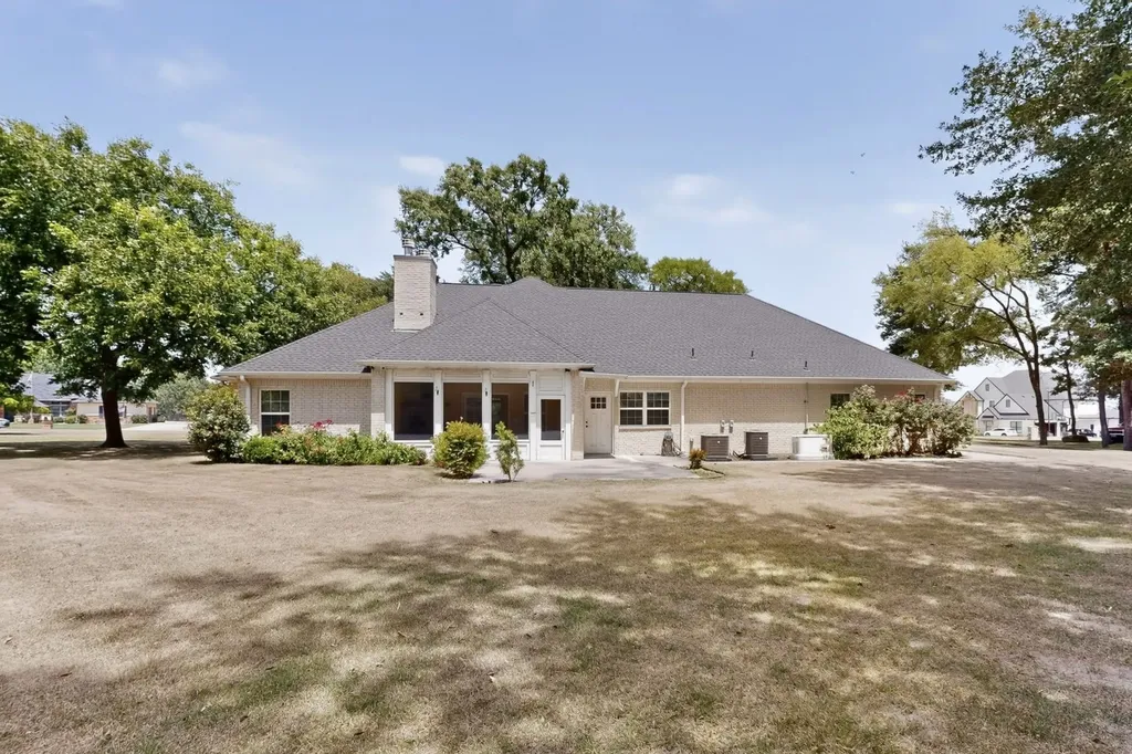 108 Cape Shore Drive Mabank TX 75143