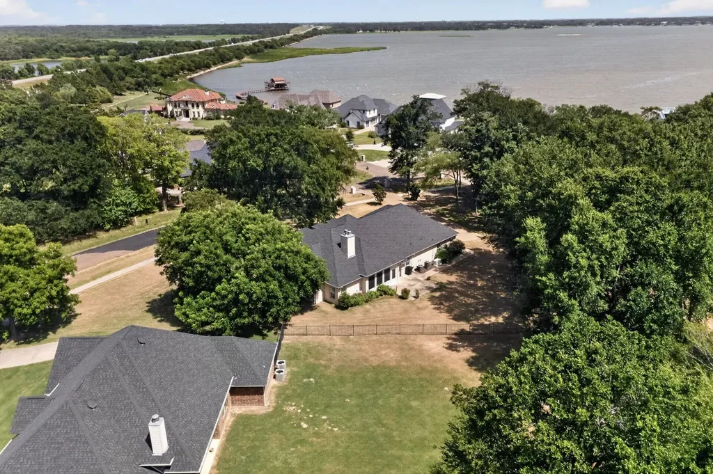 108 Cape Shore Drive Mabank TX 75143