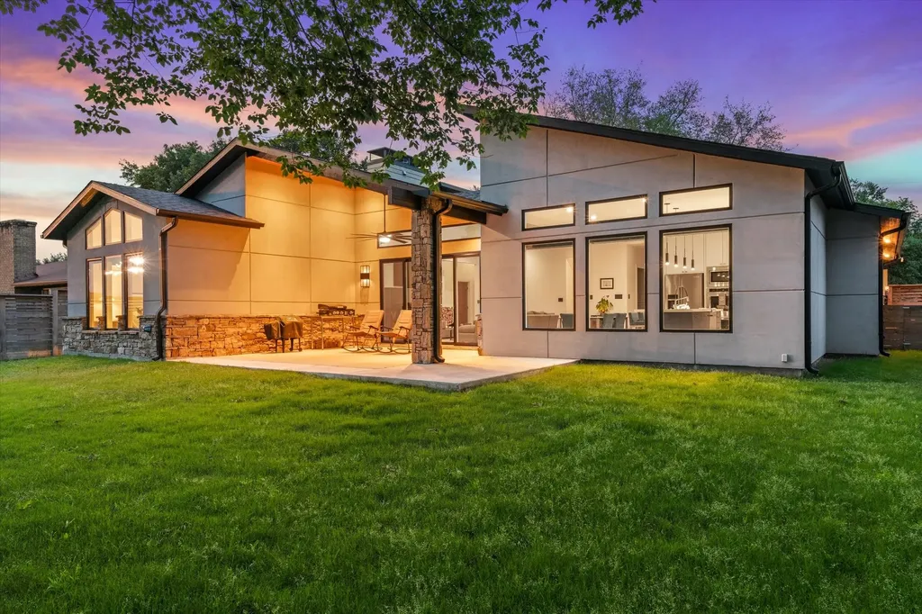 103 Juanita Avenue Wills Point TX 75169