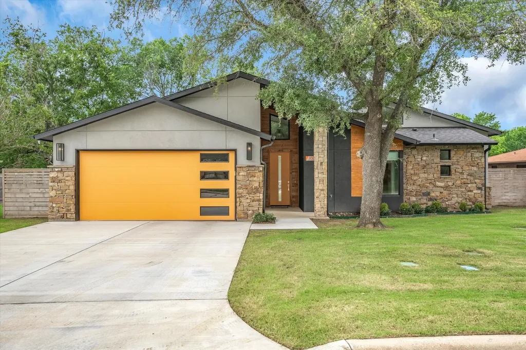 103 Juanita Avenue Wills Point TX 75169