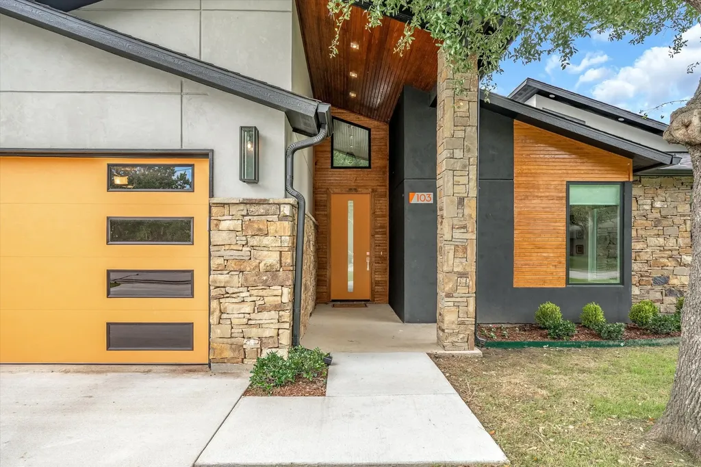 103 Juanita Avenue Wills Point TX 75169