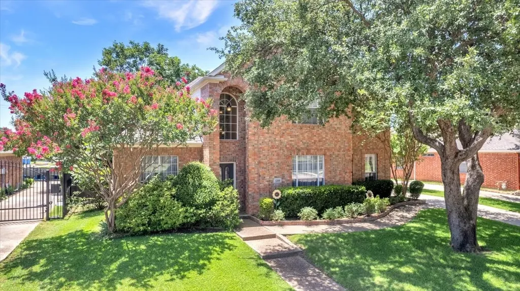 1300 Yellowstone Lane Carrollton TX 75006