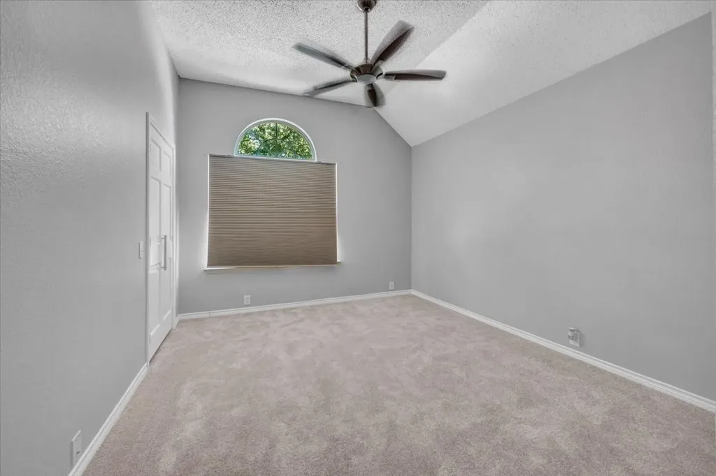 1300 Yellowstone Lane Carrollton TX 75006