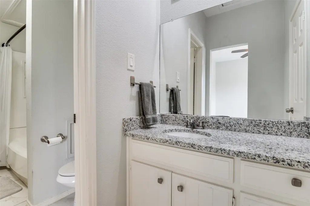 2728 Reagan Street Dallas TX 75219