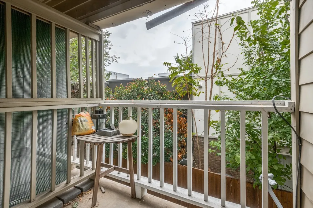2728 Reagan Street Dallas TX 75219