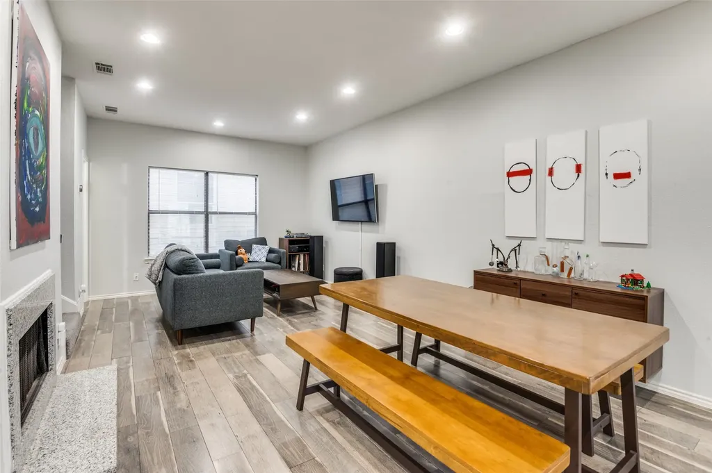 2728 Reagan Street Dallas TX 75219