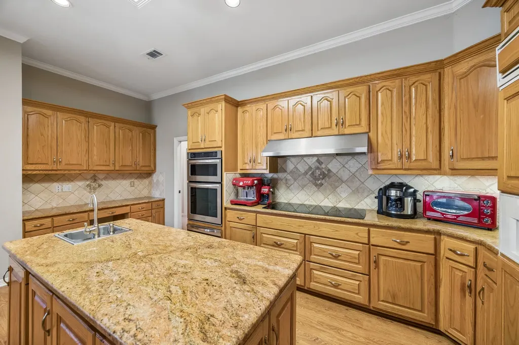 2176 English Road Rockwall TX 75032