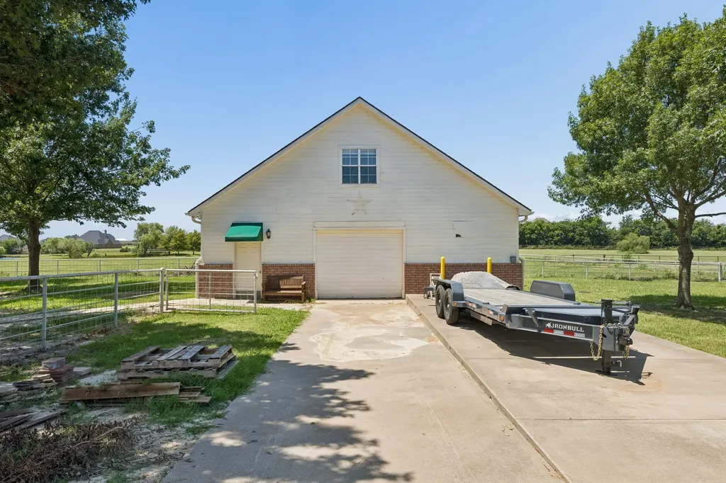 2176 English Road Rockwall TX 75032