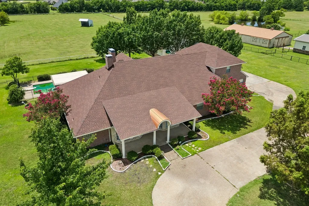 2176 English Road Rockwall TX 75032