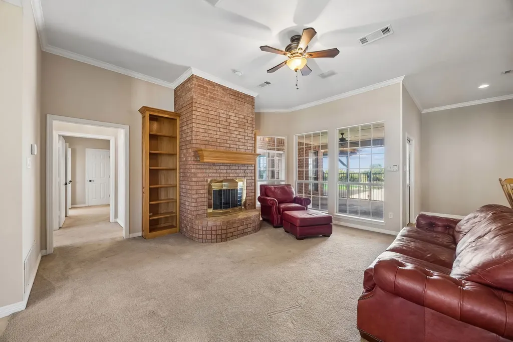 2176 English Road Rockwall TX 75032