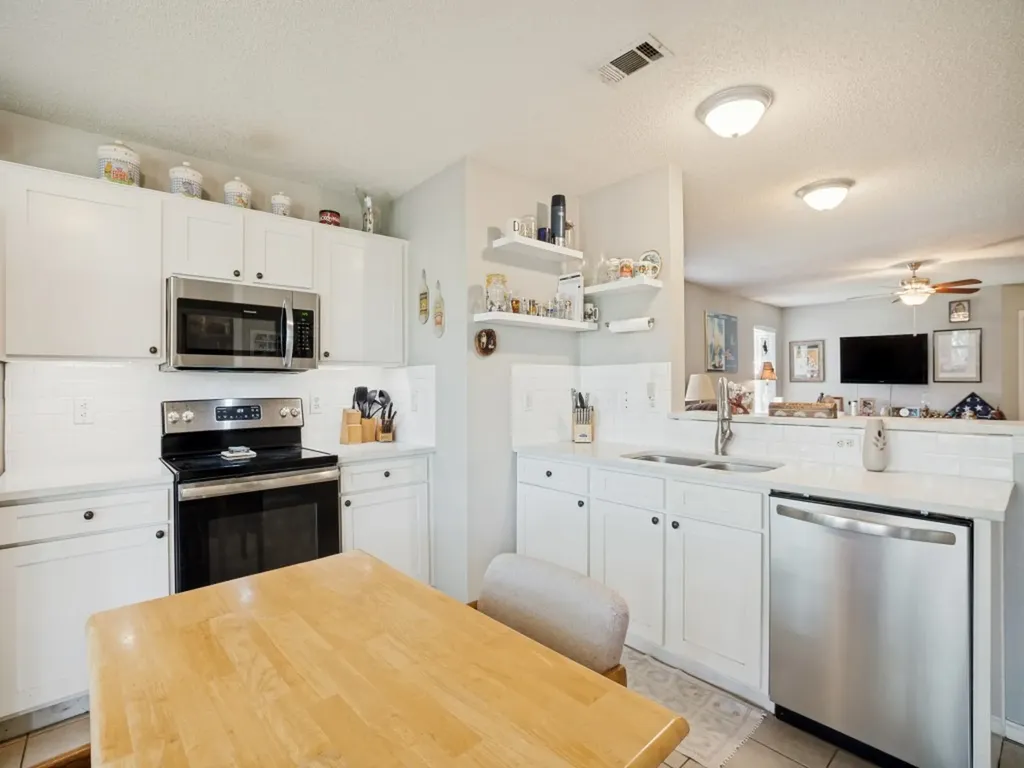 1036 Summit Drive Justin TX 76247