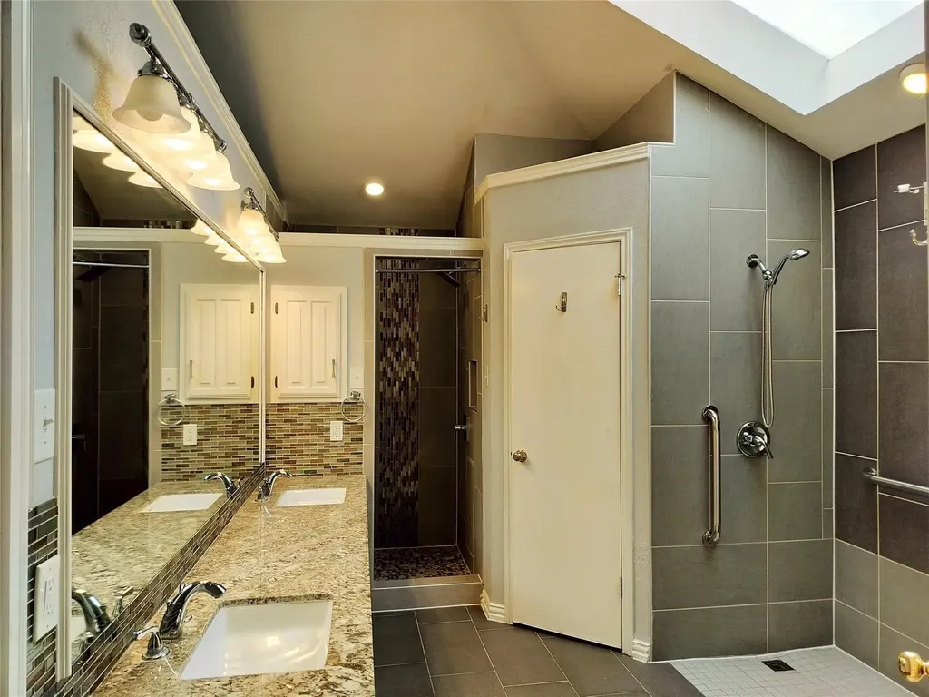2110 Teton Carrollton TX 75006
