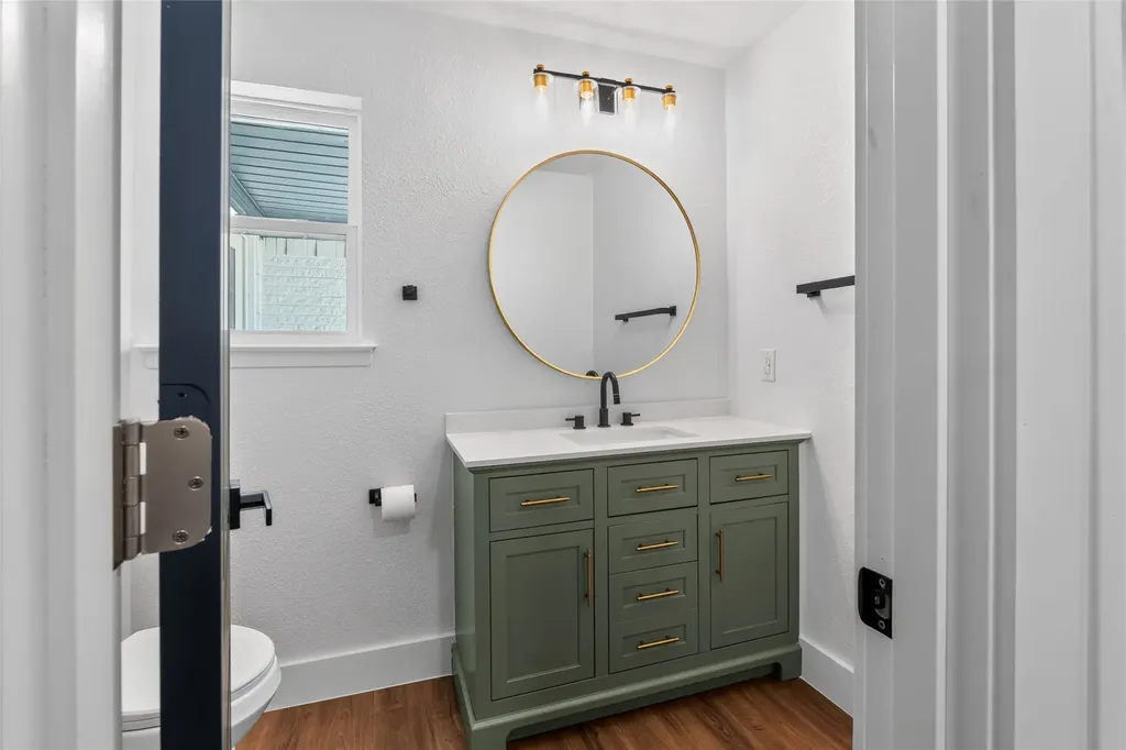 1708 High Point Circle Garland TX 75041
