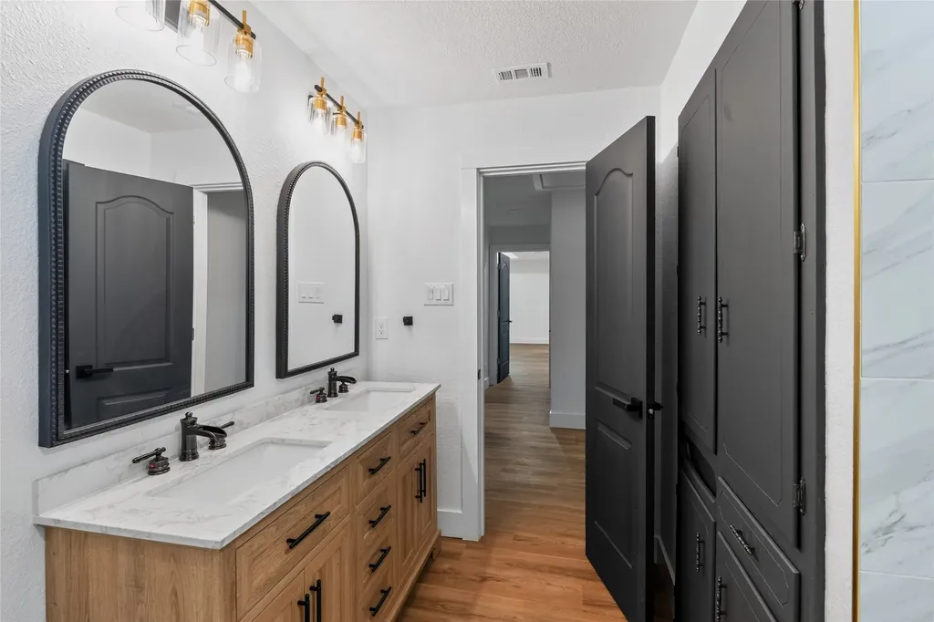 1708 High Point Circle Garland TX 75041