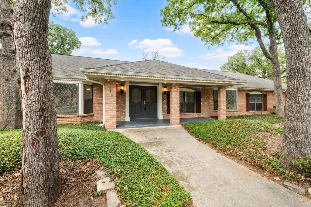 2 Lake Forest Drive Trophy Club TX 76262
