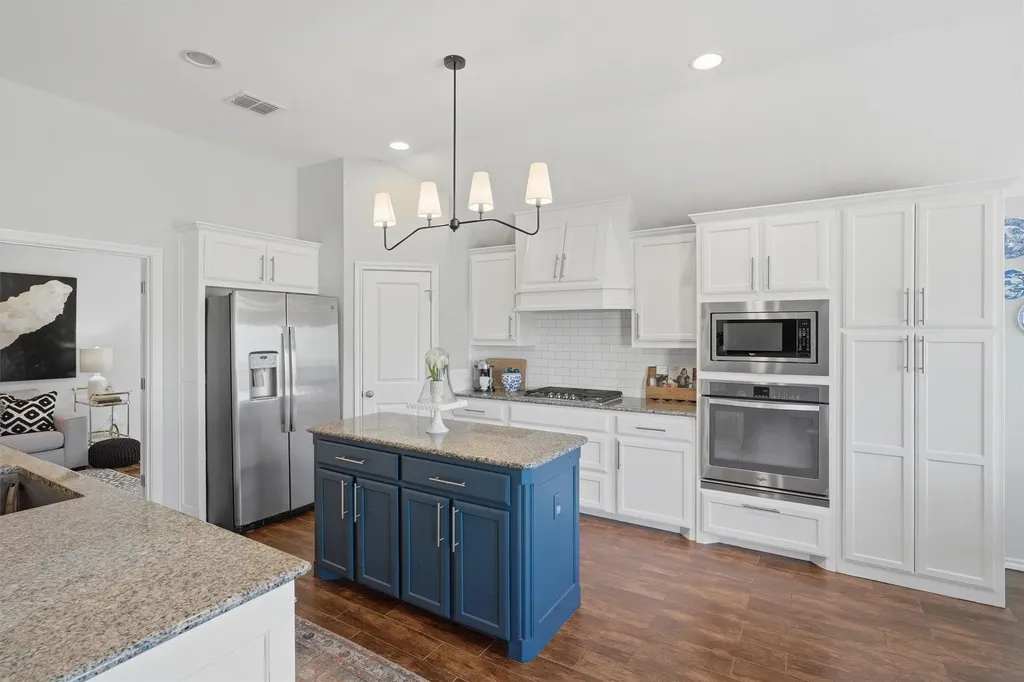 7224 Prestwick Terrace Benbrook TX 76126