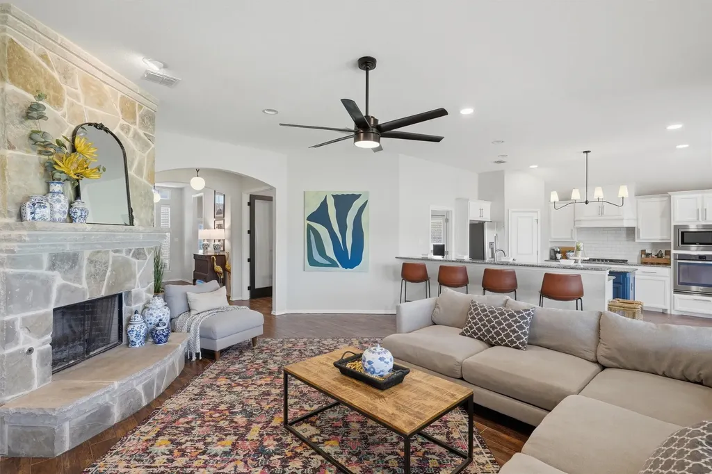 7224 Prestwick Terrace Benbrook TX 76126