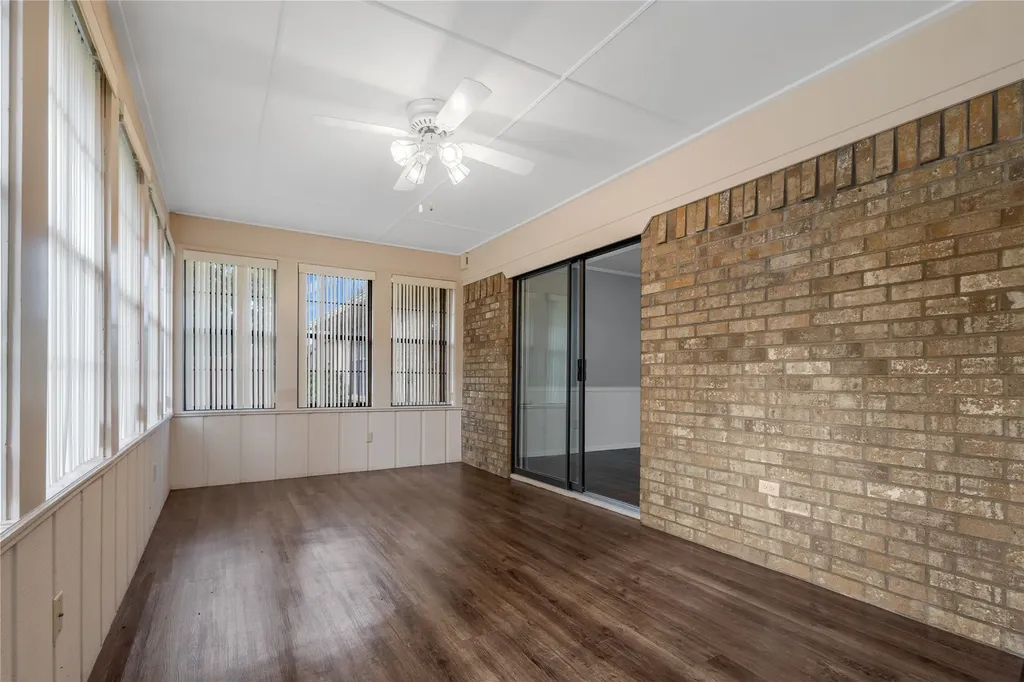 1609 Robin Street Mineola TX 75773