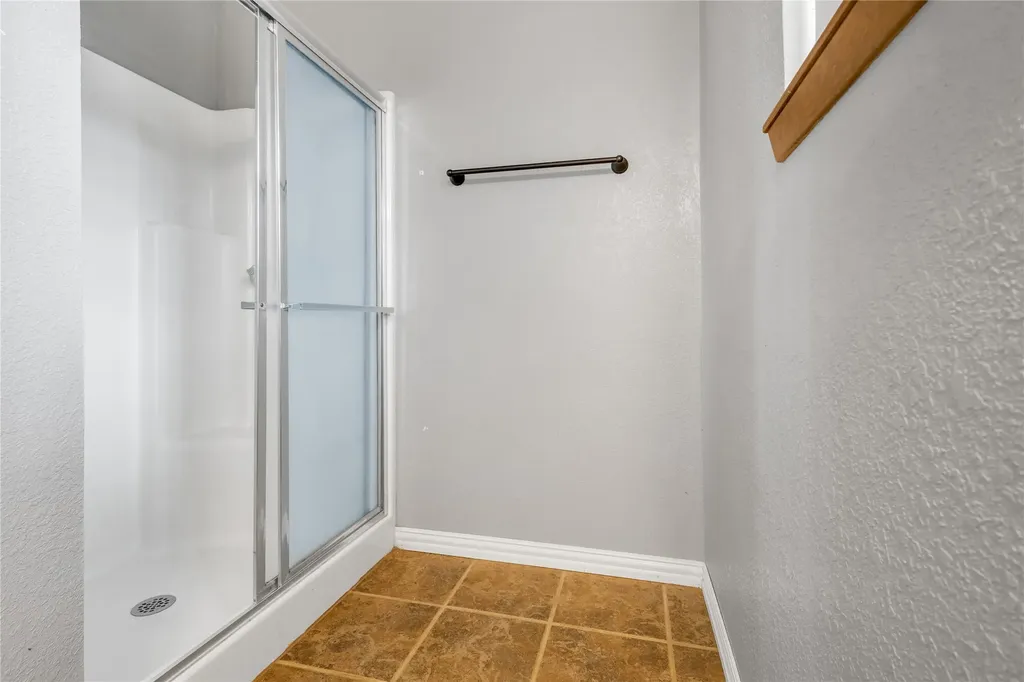 1609 Robin Street Mineola TX 75773
