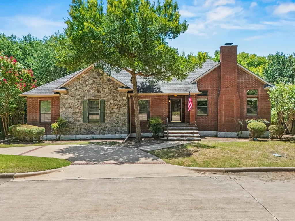 1207 Valley Trail Heath TX 75032