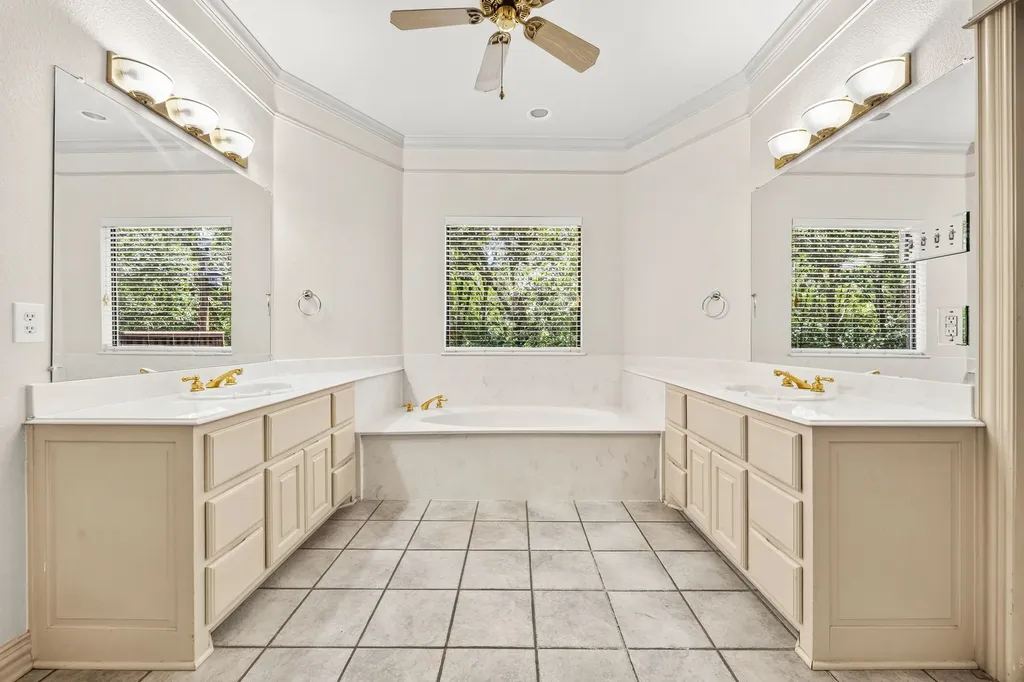 1207 Valley Trail Heath TX 75032
