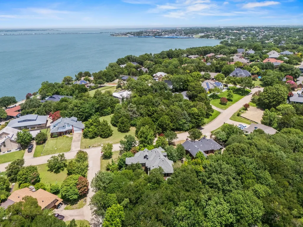1207 Valley Trail Heath TX 75032