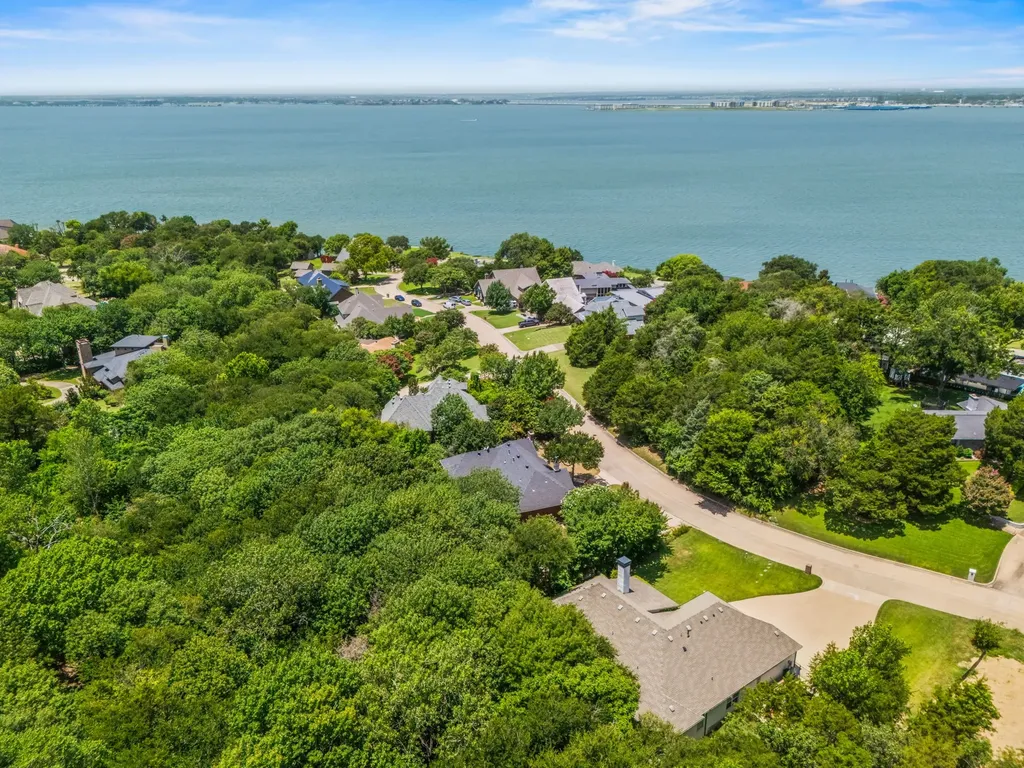 1207 Valley Trail Heath TX 75032
