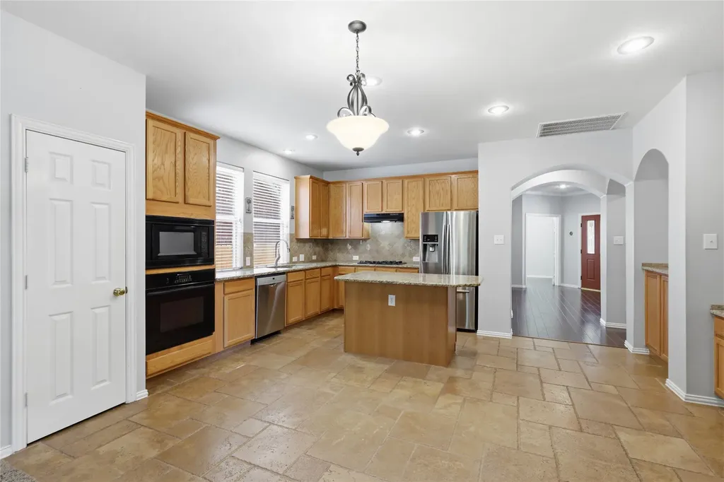 5913 Independence Court Rowlett TX 75089