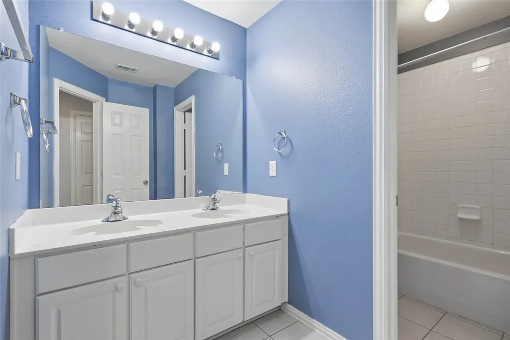 5913 Independence Court Rowlett TX 75089