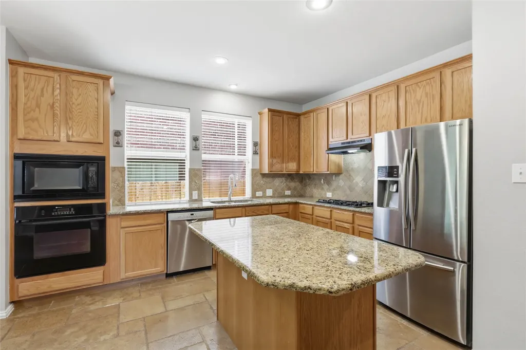 5913 Independence Court Rowlett TX 75089
