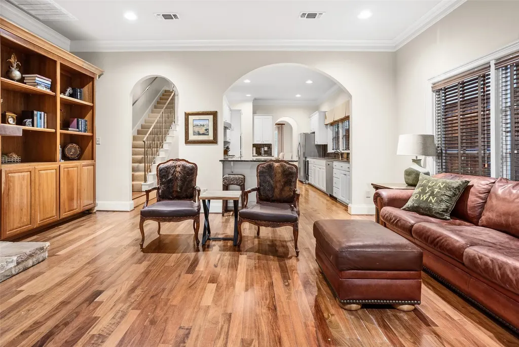 3637 Crestline Road Fort Worth TX 76107