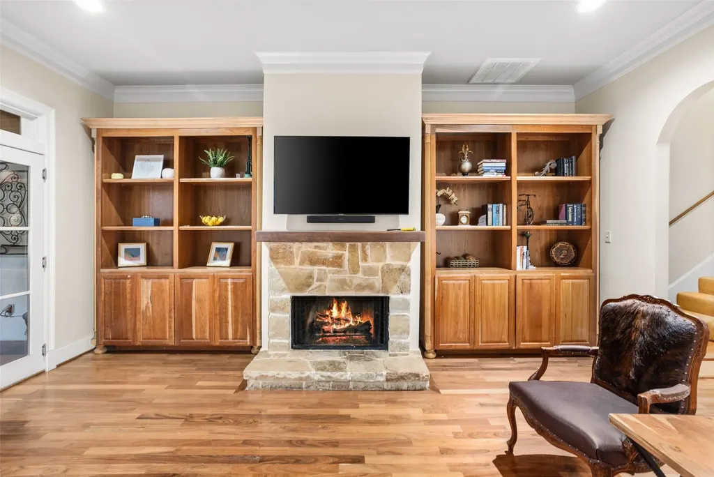 3637 Crestline Road Fort Worth TX 76107
