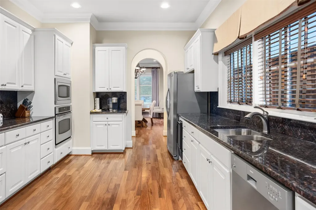 3637 Crestline Road Fort Worth TX 76107