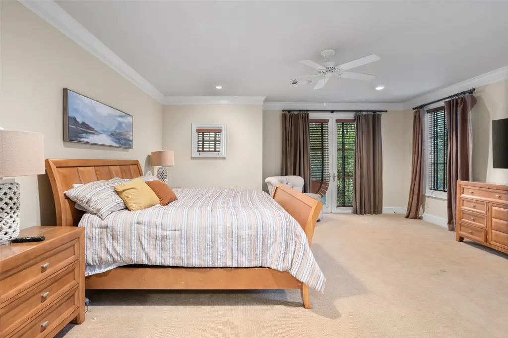 3637 Crestline Road Fort Worth TX 76107