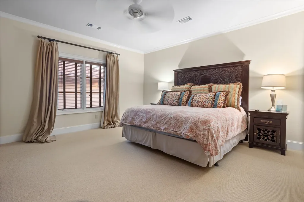 3637 Crestline Road Fort Worth TX 76107