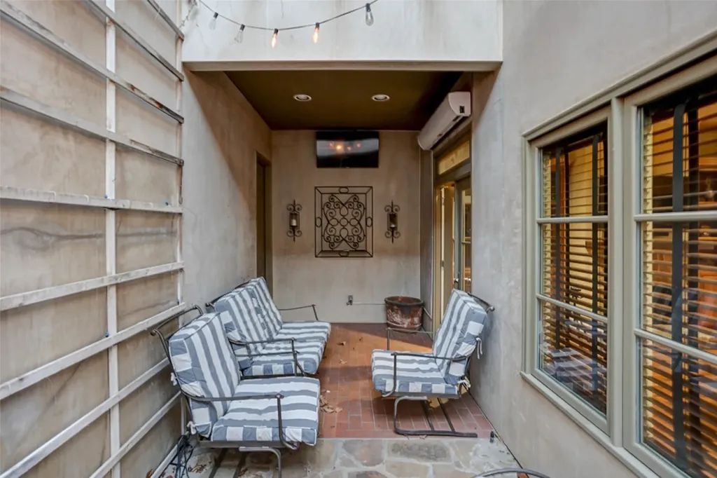 3637 Crestline Road Fort Worth TX 76107